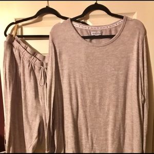 MARK WHITE LOUNGING OUTFIT